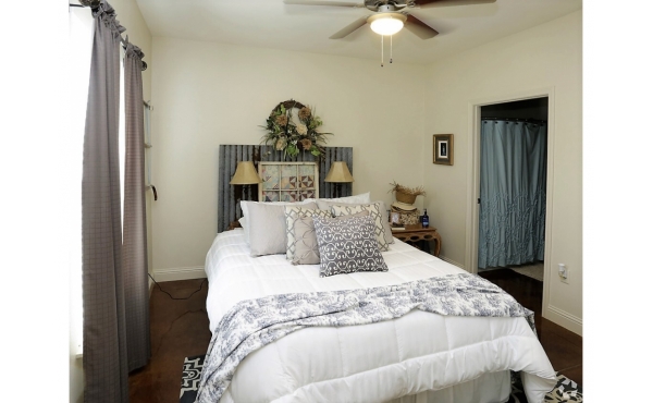 panther-place-apartments-longview-tx-large-bedrooms(2)